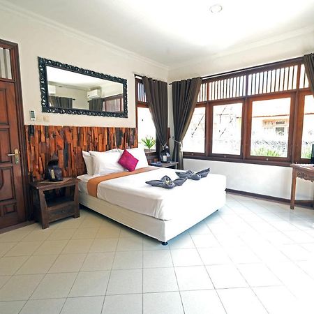 Villa Sanket - Kuta - 6 Bedrooms - 6 Bathrooms - Great Location Exterior foto
